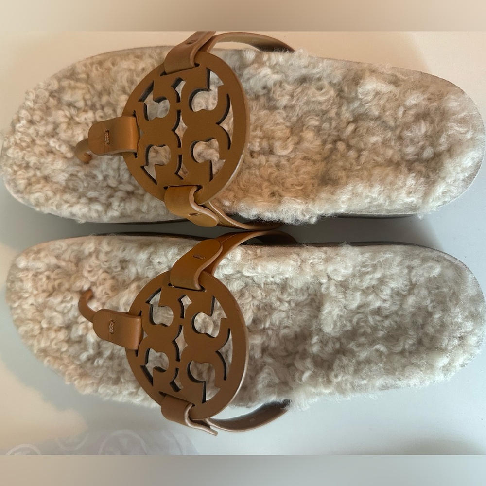 NEW!  TORY BURCH Miller Cloud Shearling Logo Slide Sandals - Picture 6 of 8